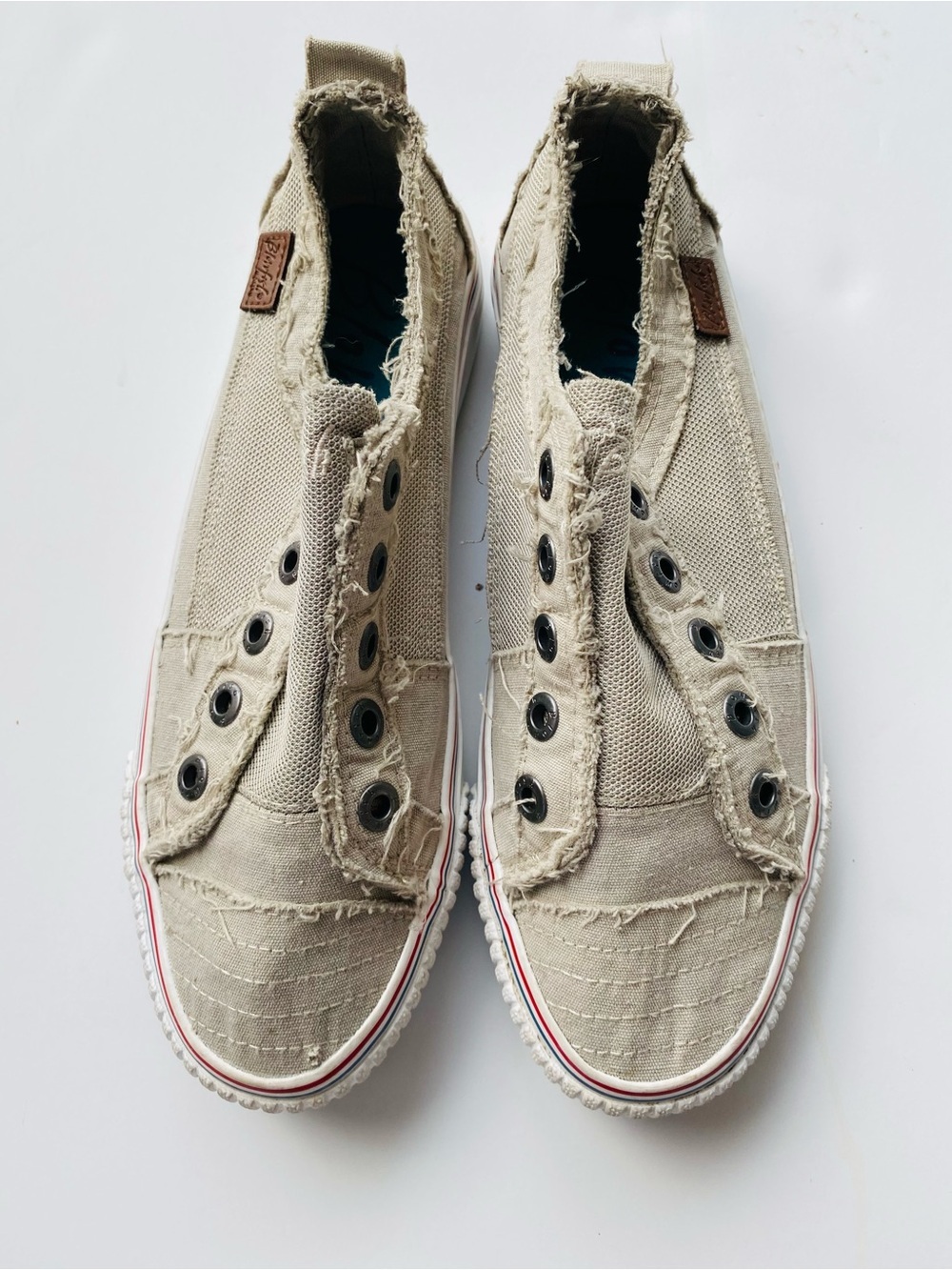 BLOWFISH MALIBU SLIP-ON SNEAKERS Distressed Canvas Beige Frayed Edges Casual 8